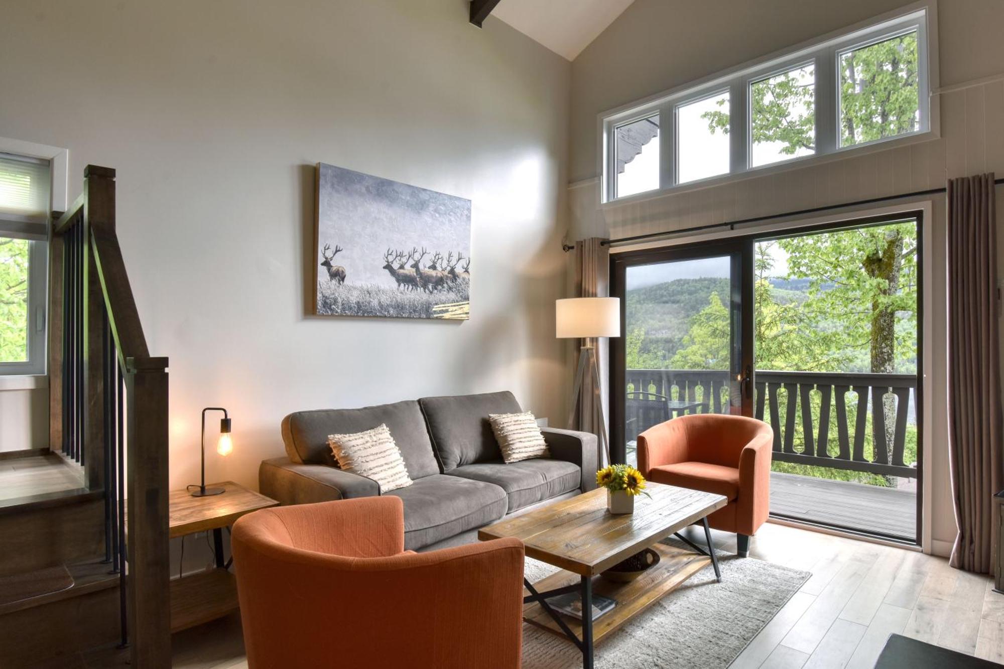 Stunning Condo - View On Lake Tremblant & Mountain 몽트랑블랑 외부 사진